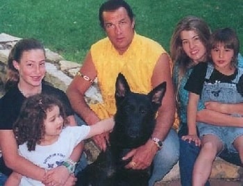 A picture of Ayako Fujitani's dad with her half-siblings.